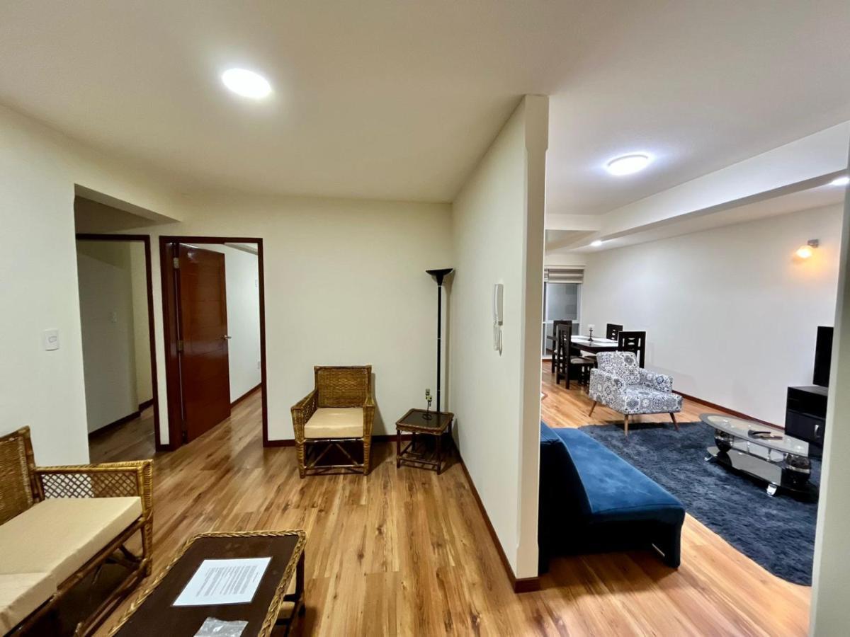 Moderno y Cómodo Apartamento con la Mejor Ubicación en Sopocachi La Paz Exterior foto